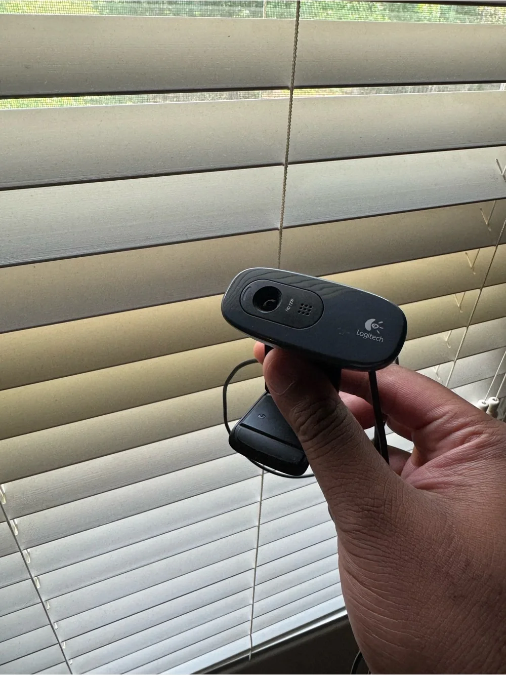 Logitech HD 720p Webcam USB Computer Camera with Built-In Mic